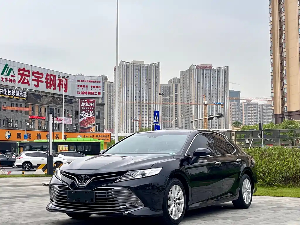 TOYOTA CAMRY 2018