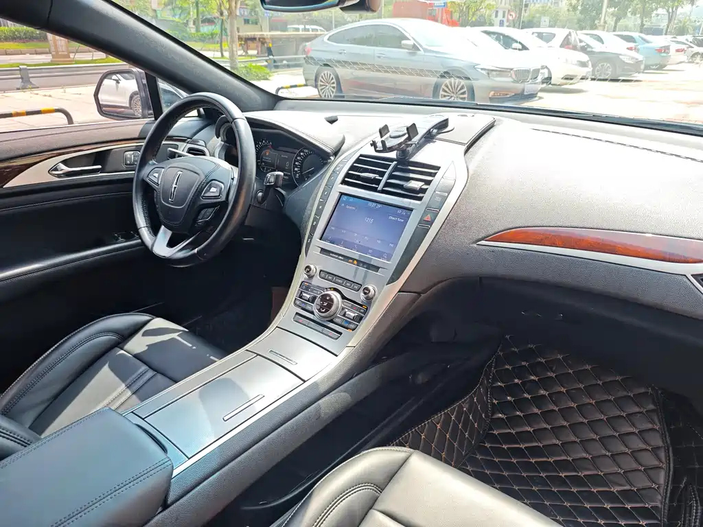 LINCOLN MKZ 2021