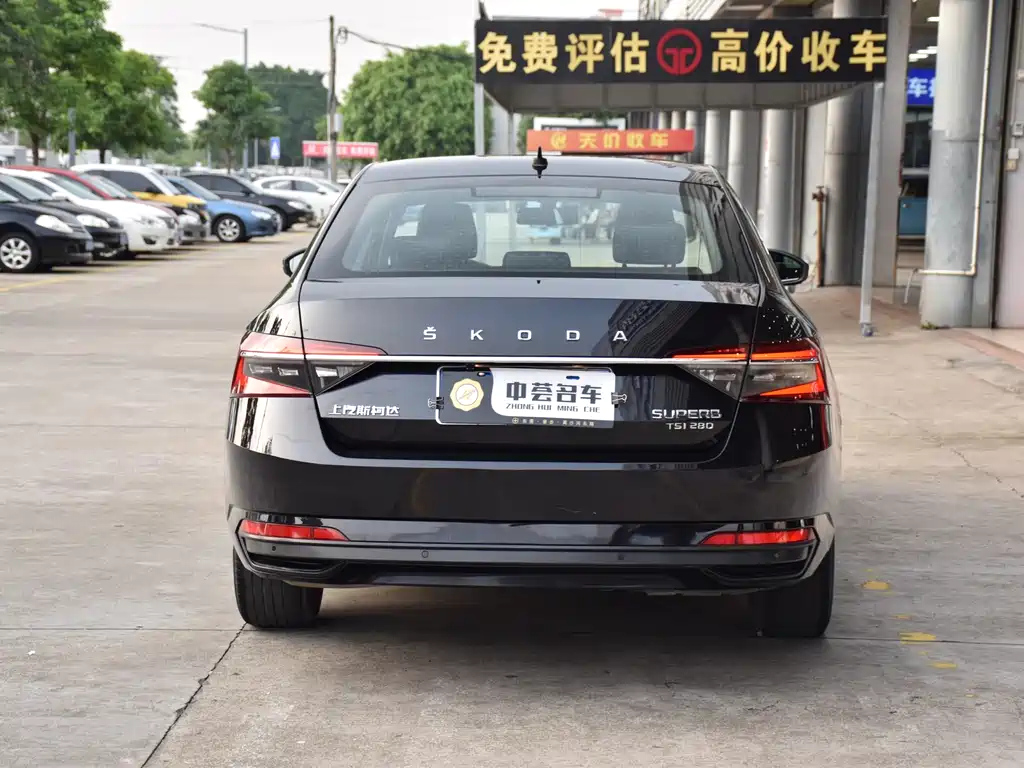 SKODA SUPERB 2020
