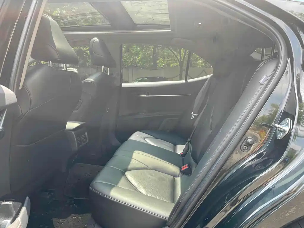 TOYOTA CAMRY 2020
