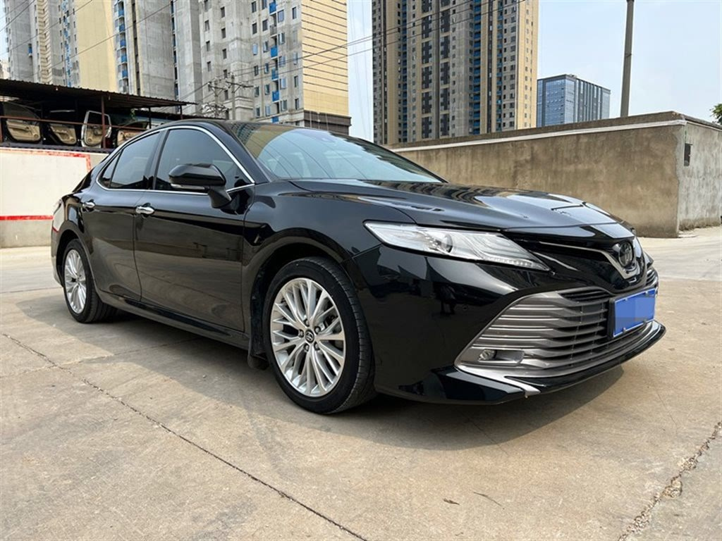 TOYOTA CAMRY 2020
