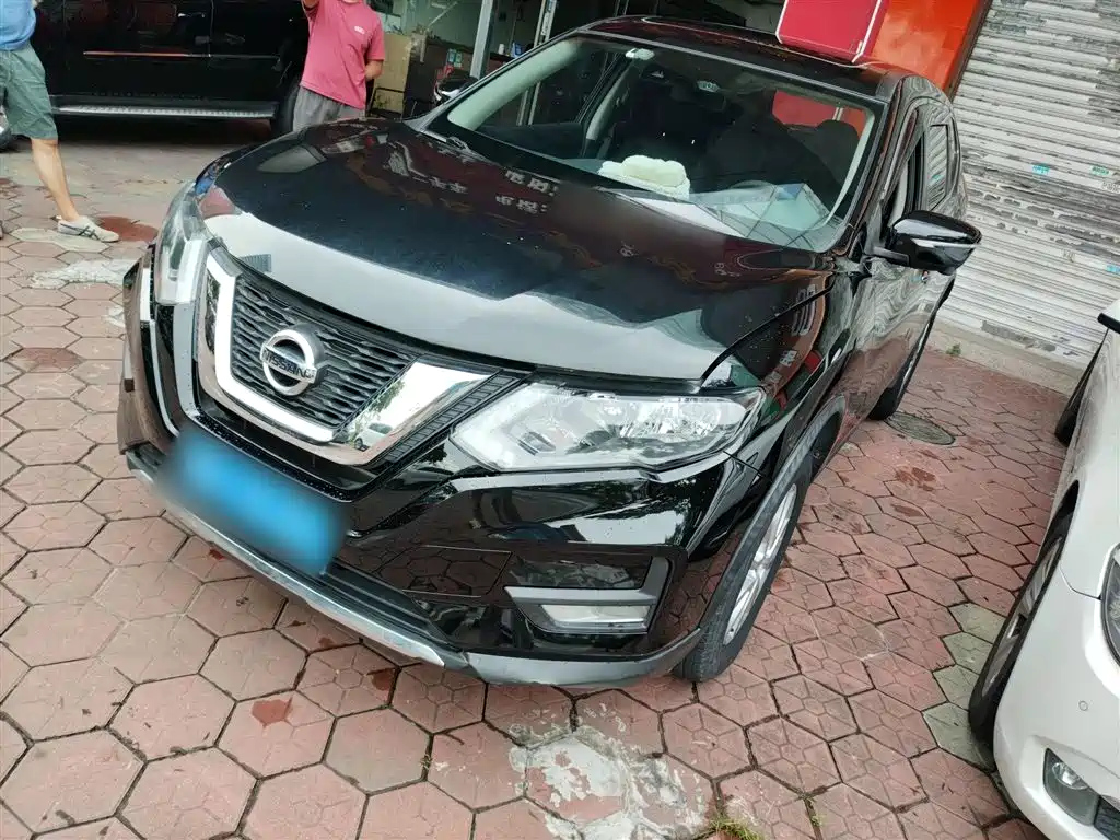 NISSAN X-TRAIL