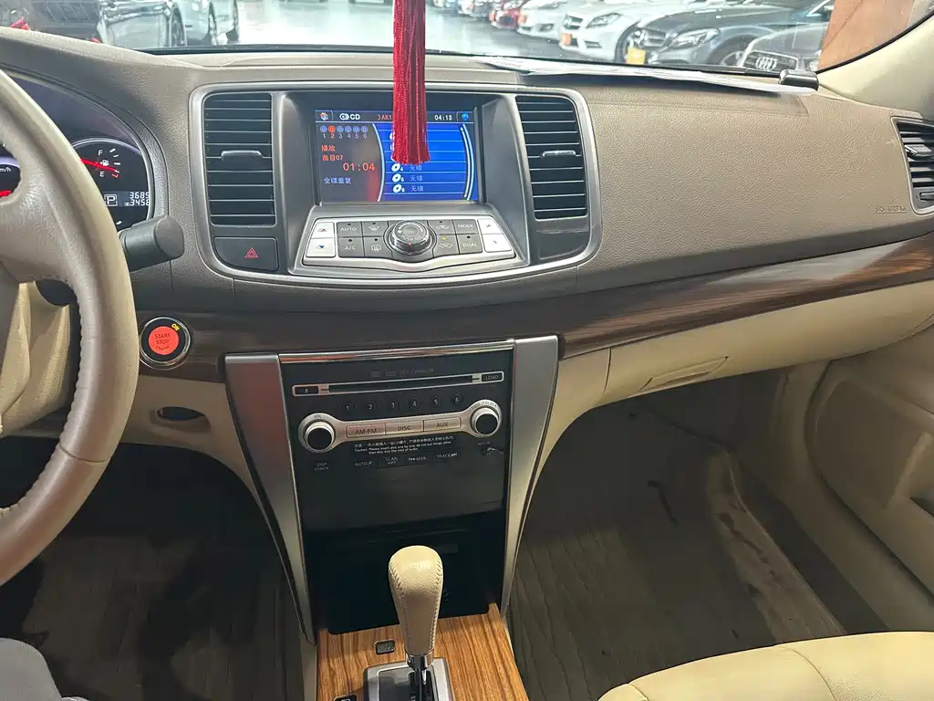 NISSAN TEANA 2012