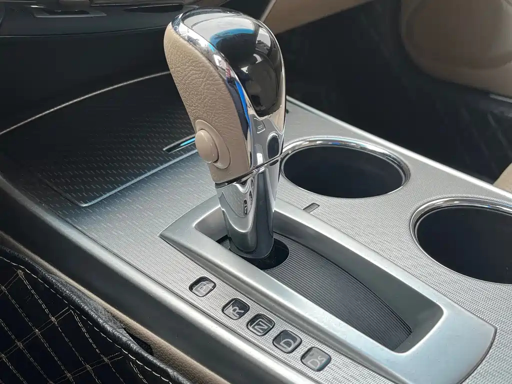NISSAN TEANA 2018