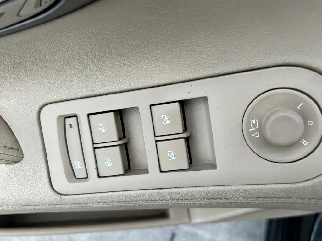 BUICK LACROSSE 2012