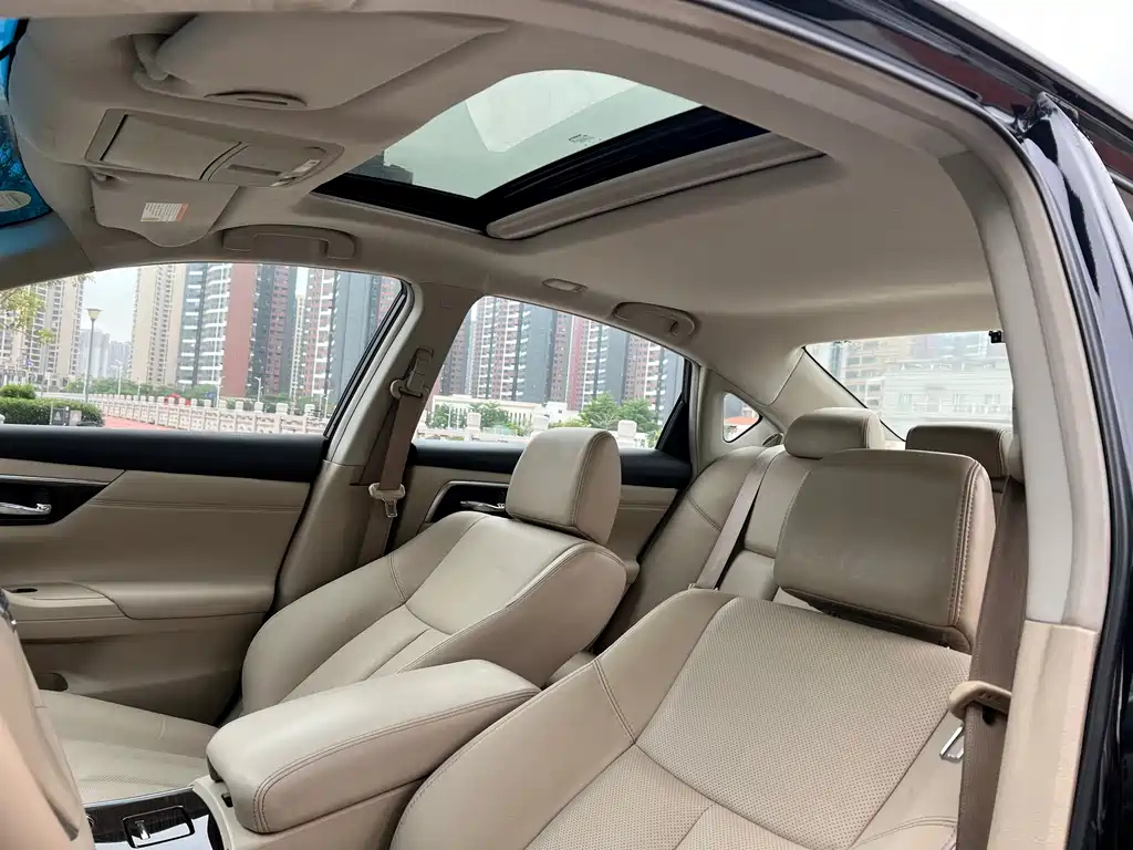 NISSAN TEANA 2016