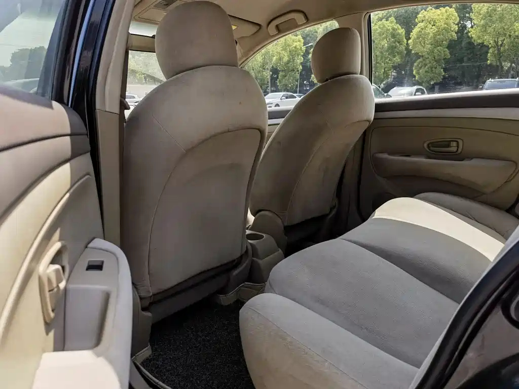 NISSAN SYLPHY 2014