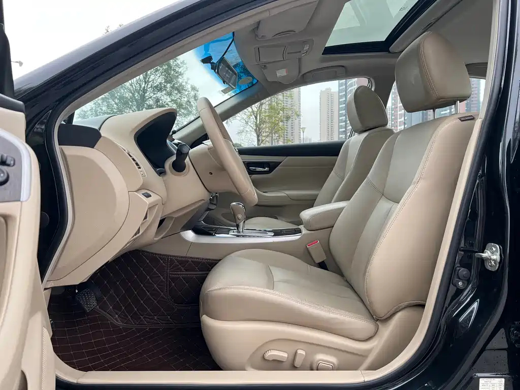 NISSAN TEANA 2016