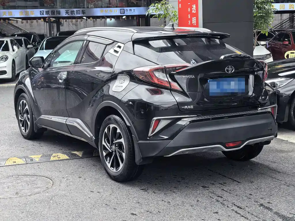 TOYOTA IZOA 2018