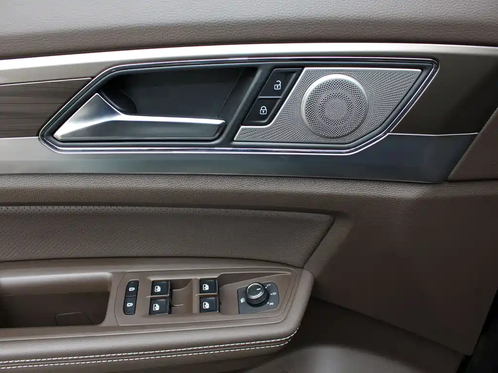 VOLKSWAGEN VILORAN 2022