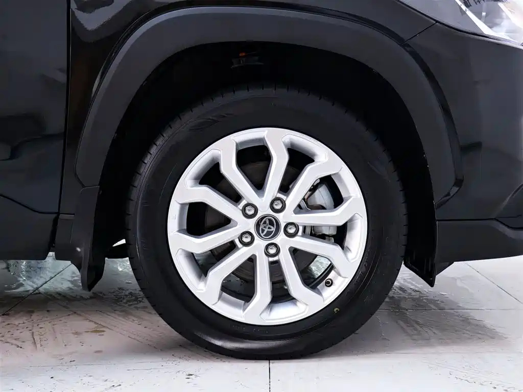 TOYOTA FRONTLANDER 2023