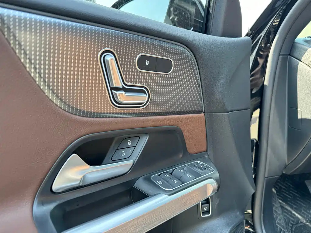 MERCEDES BENZ GLB 2022