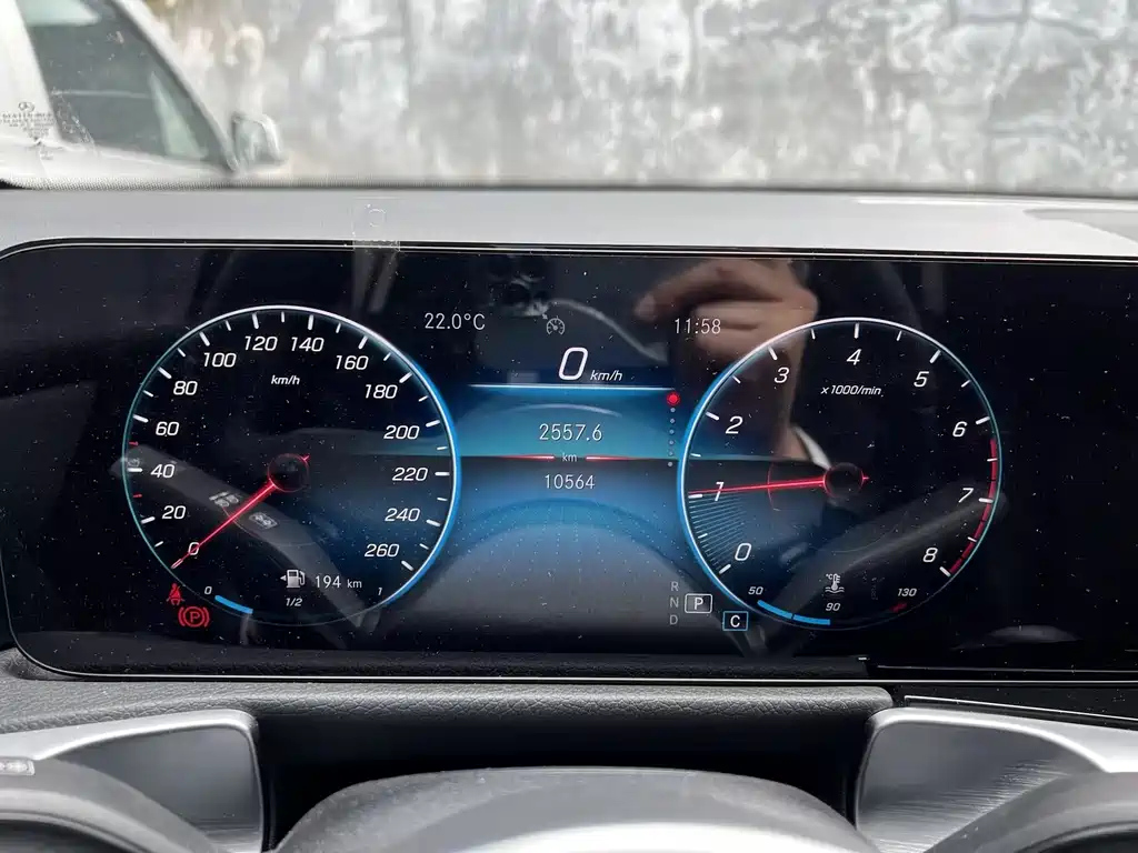 MERCEDES BENZ GLB 2022