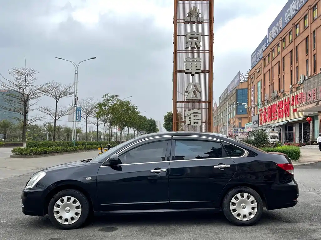 NISSAN SYLPHY 2014