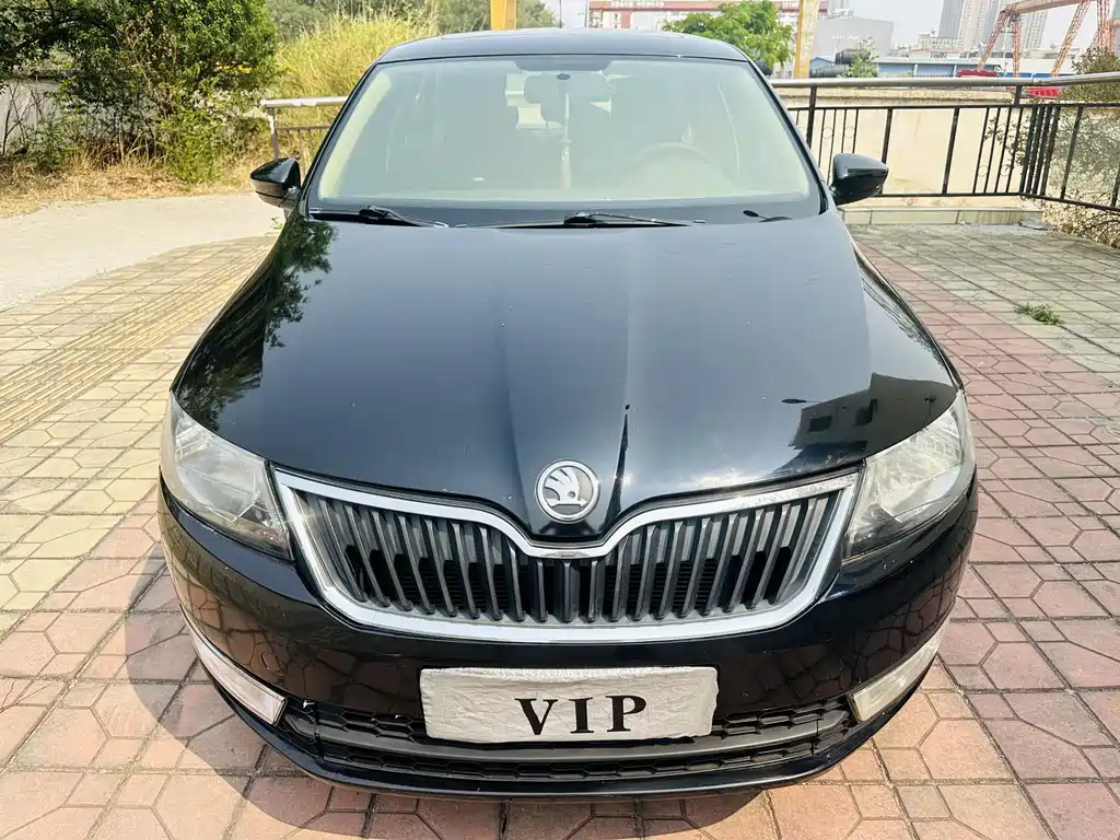 SKODA RAPID 2013