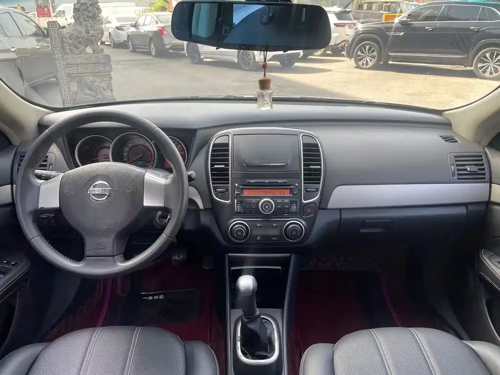 NISSAN SYLPHY 2016