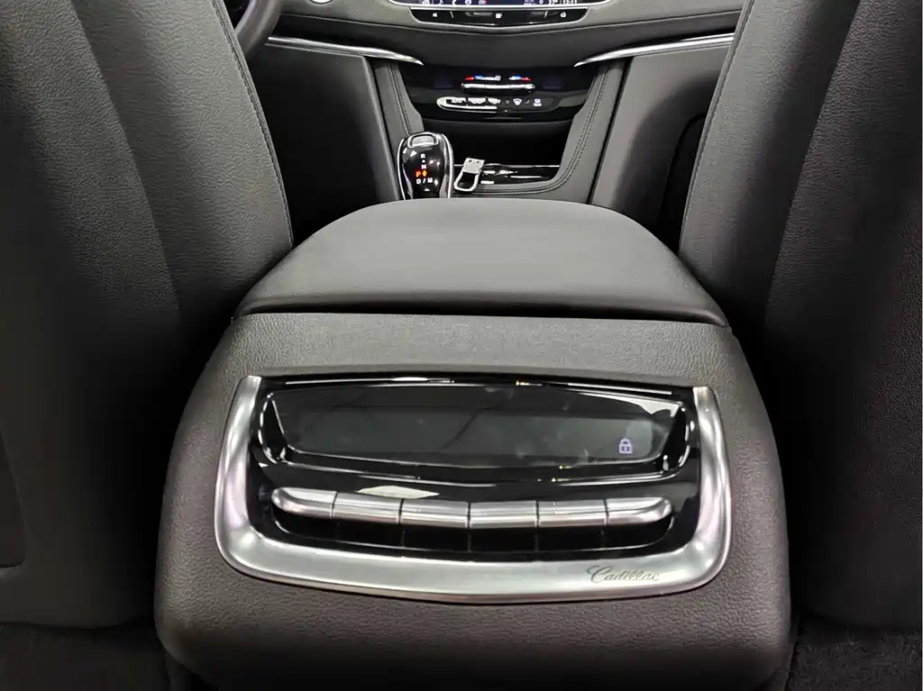 CADILLAC XT6 2020
