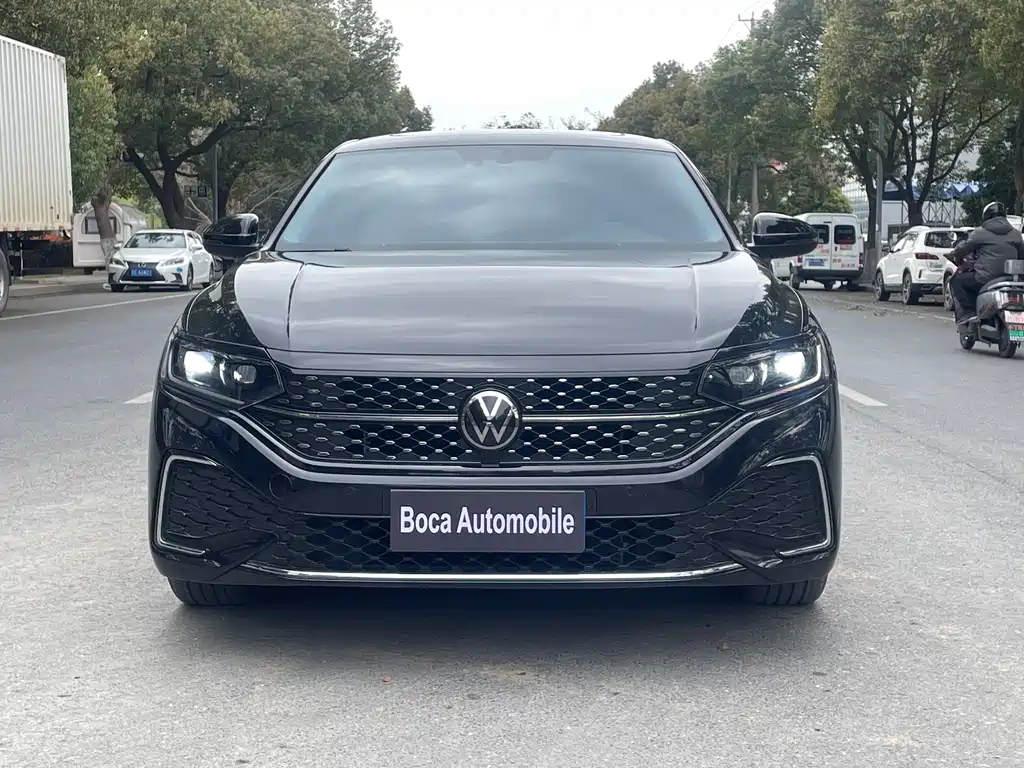 VOLKSWAGEN PASSAT 2022