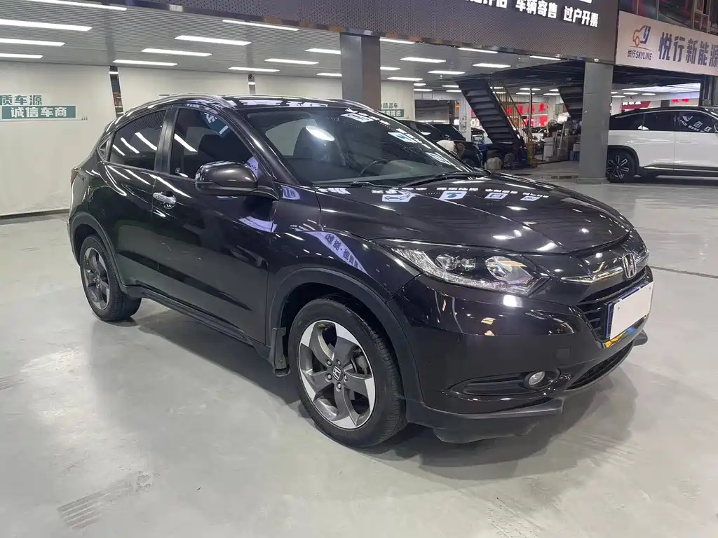HONDA VEZEL 2015