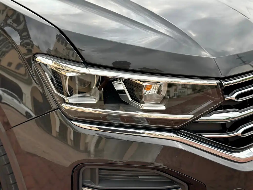 VOLKSWAGEN TAYRON 2020