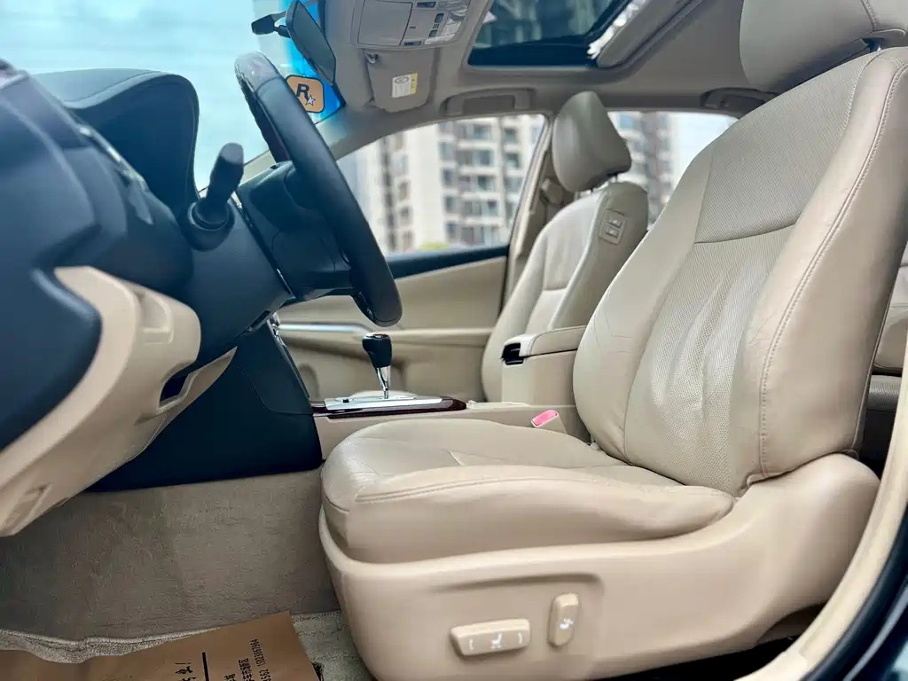 TOYOTA CAMRY 2012