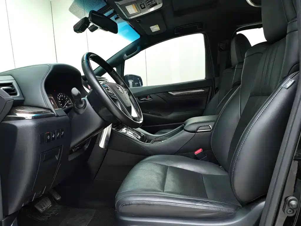 TOYOTA ALPHARD 2019