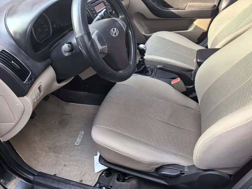 HYUNDAI CELESTA 2014
