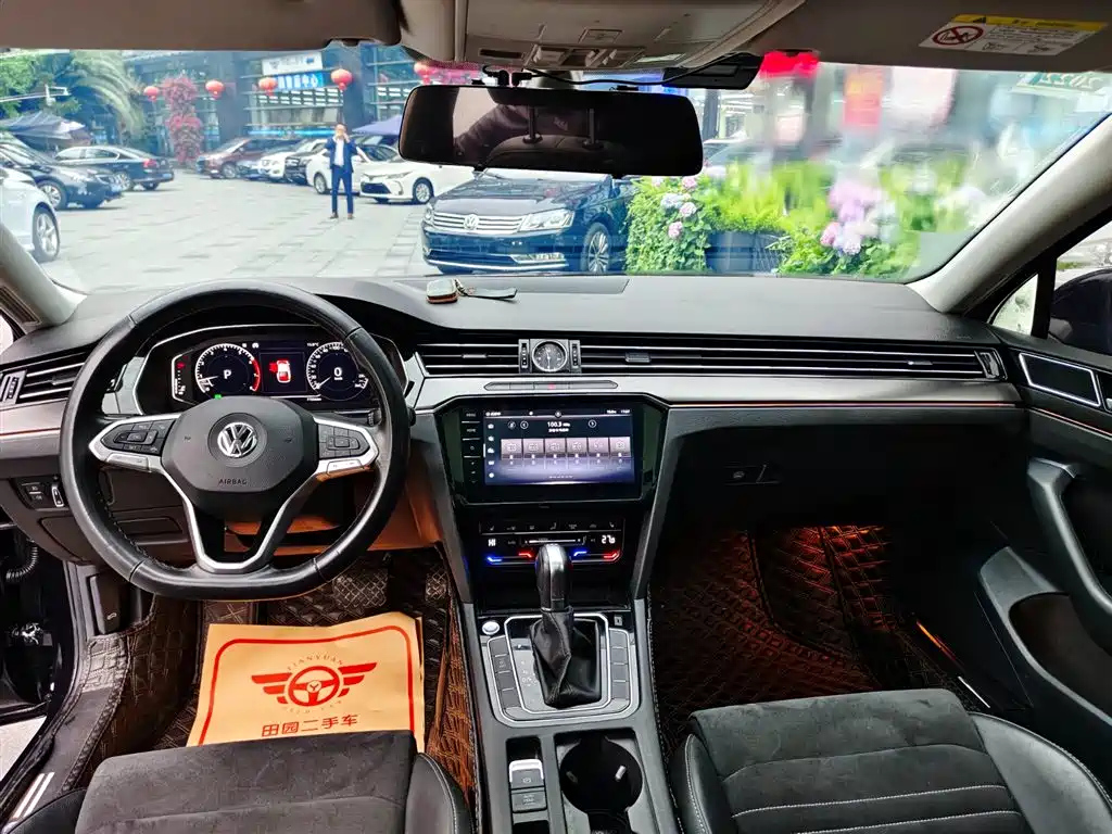 VOLKSWAGEN MAGOTAN 2020