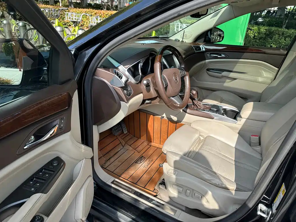CADILLAC SRX 2012