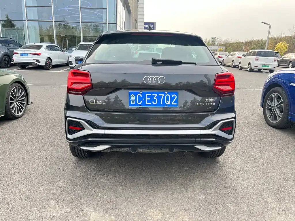 AUDI Q2L 2023