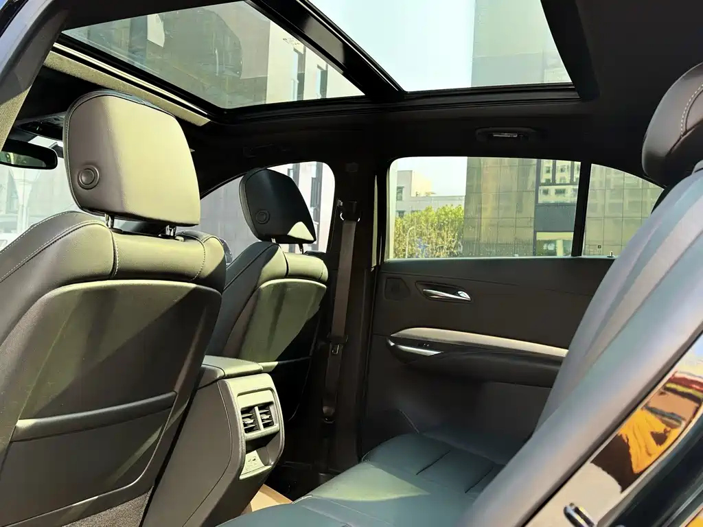 CADILLAC XT4 2021