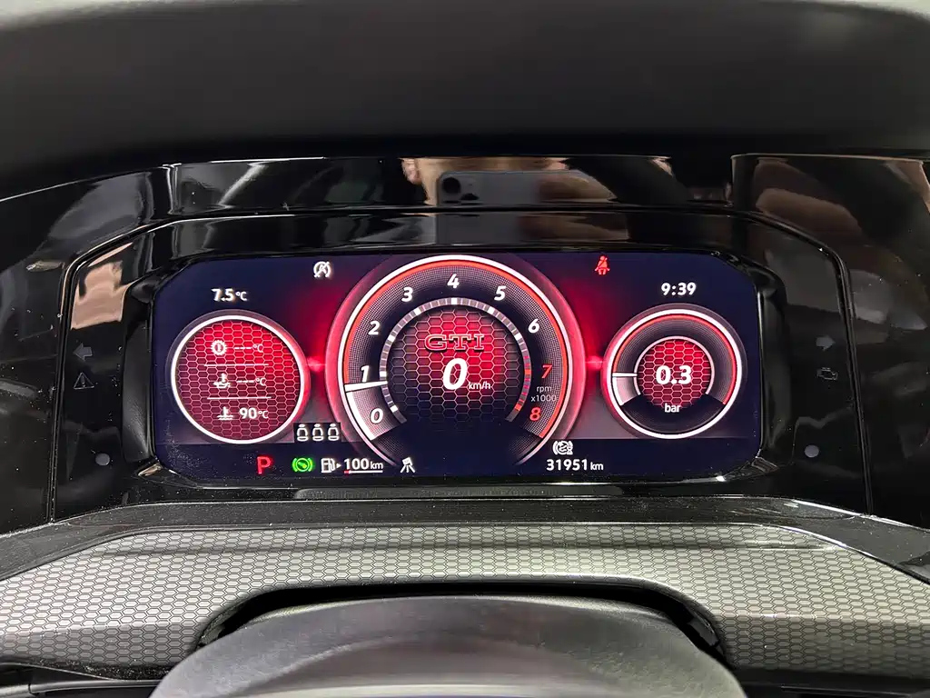 VOLKSWAGEN GOLF 2021