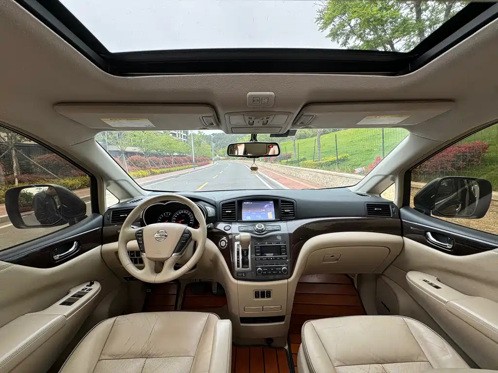 NISSAN QUEST 2014