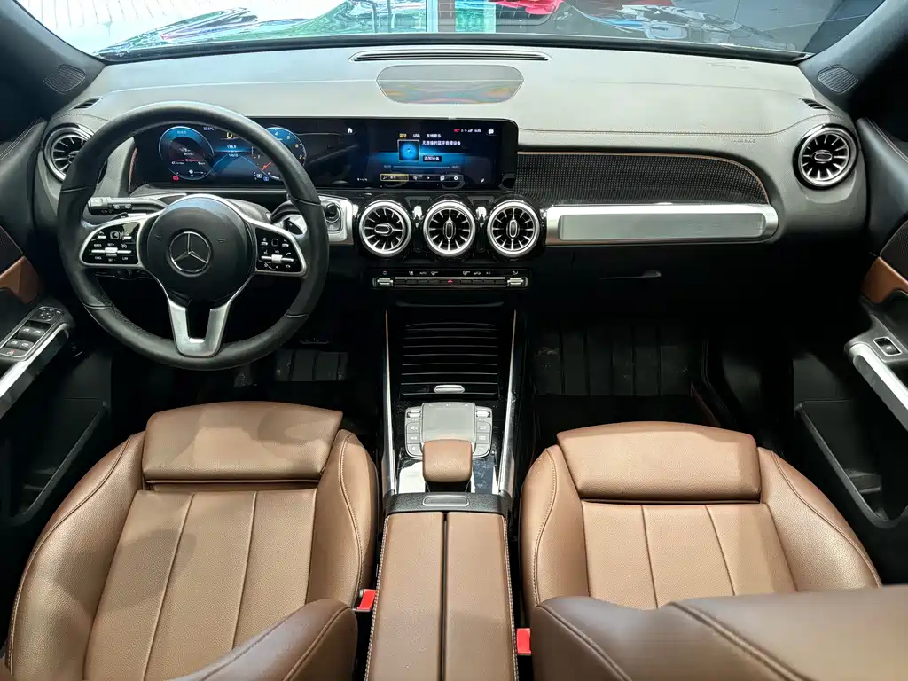 MERCEDES BENZ GLB 2021