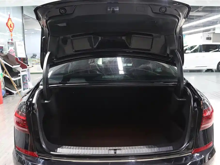 VOLKSWAGEN PASSAT 2022