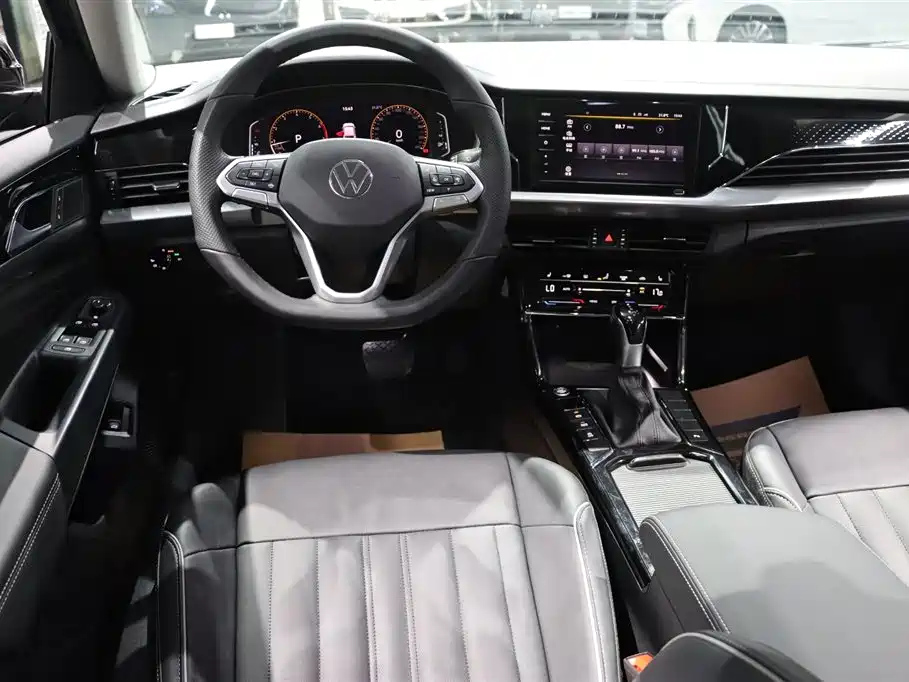 VOLKSWAGEN PASSAT 2022