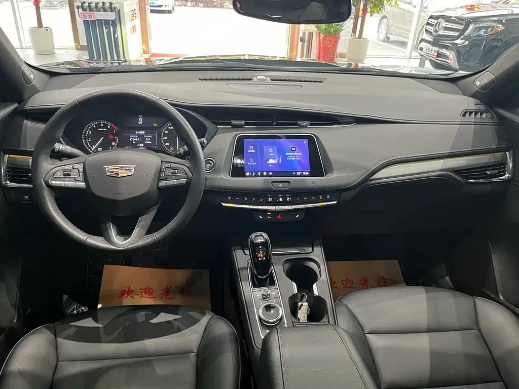 CADILLAC XT4 2021