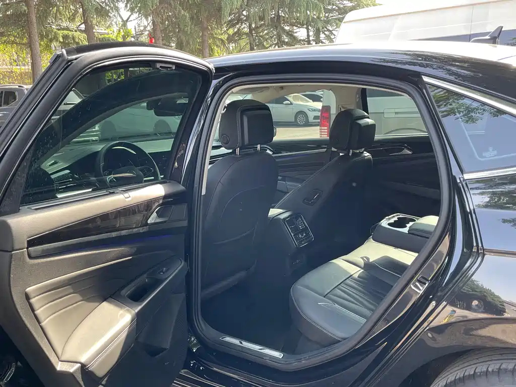 VOLKSWAGEN PASSAT 2022