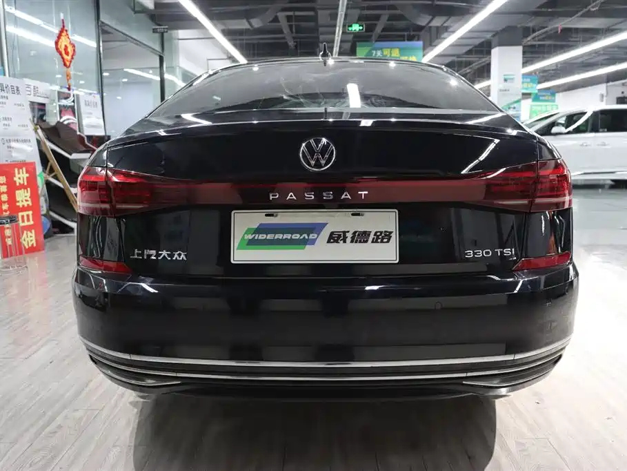 VOLKSWAGEN PASSAT 2022