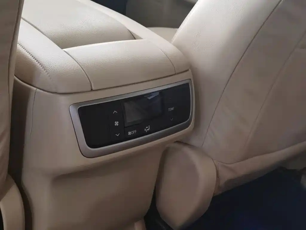TOYOTA HIGHLANDER 2018