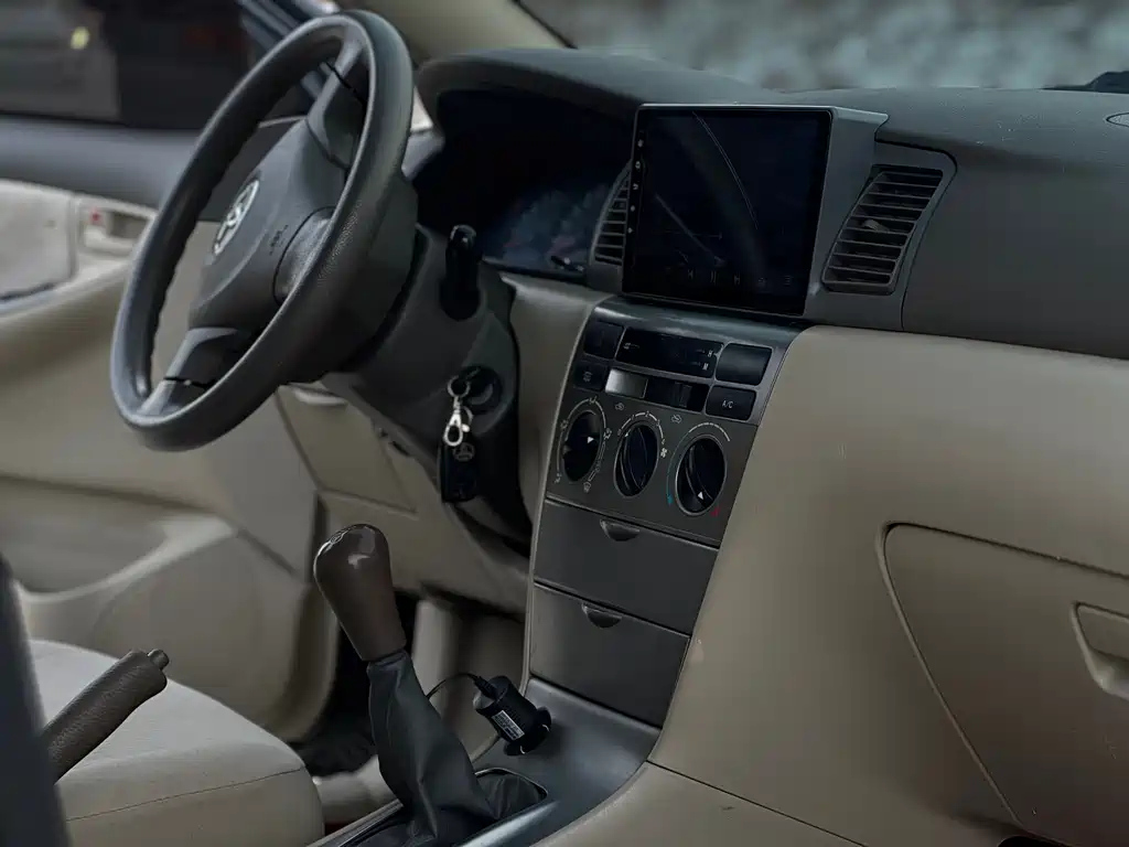 TOYOTA COROLLA 2011