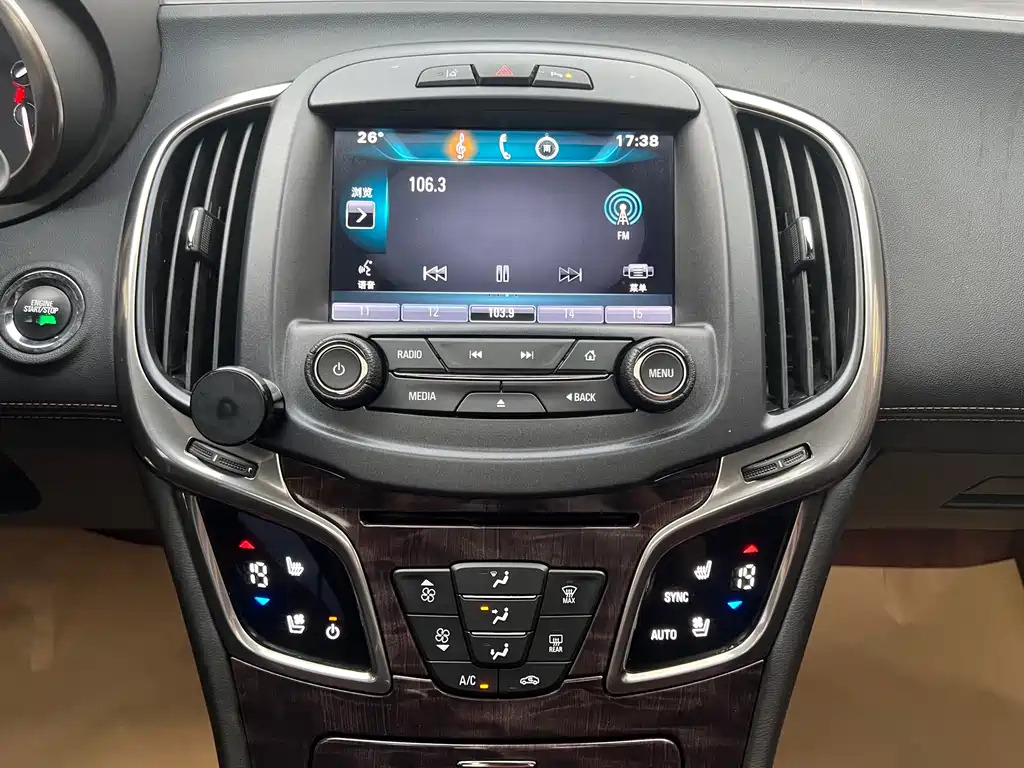 BUICK LACROSSE 2015