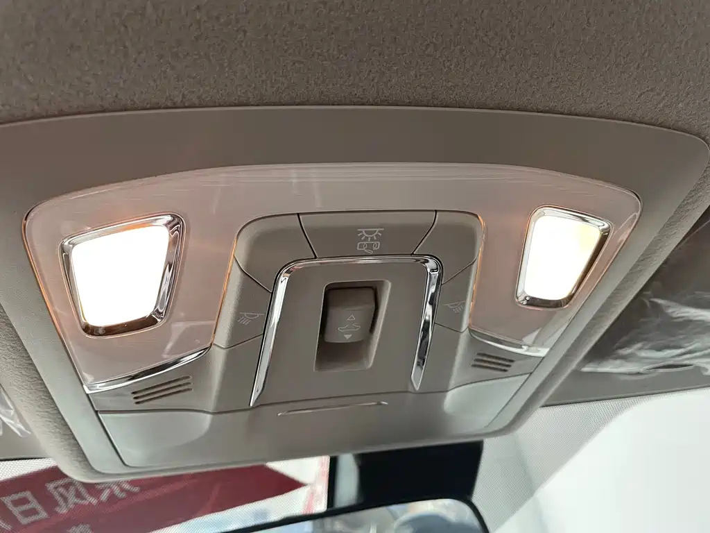 NISSAN SYLPHY 2023