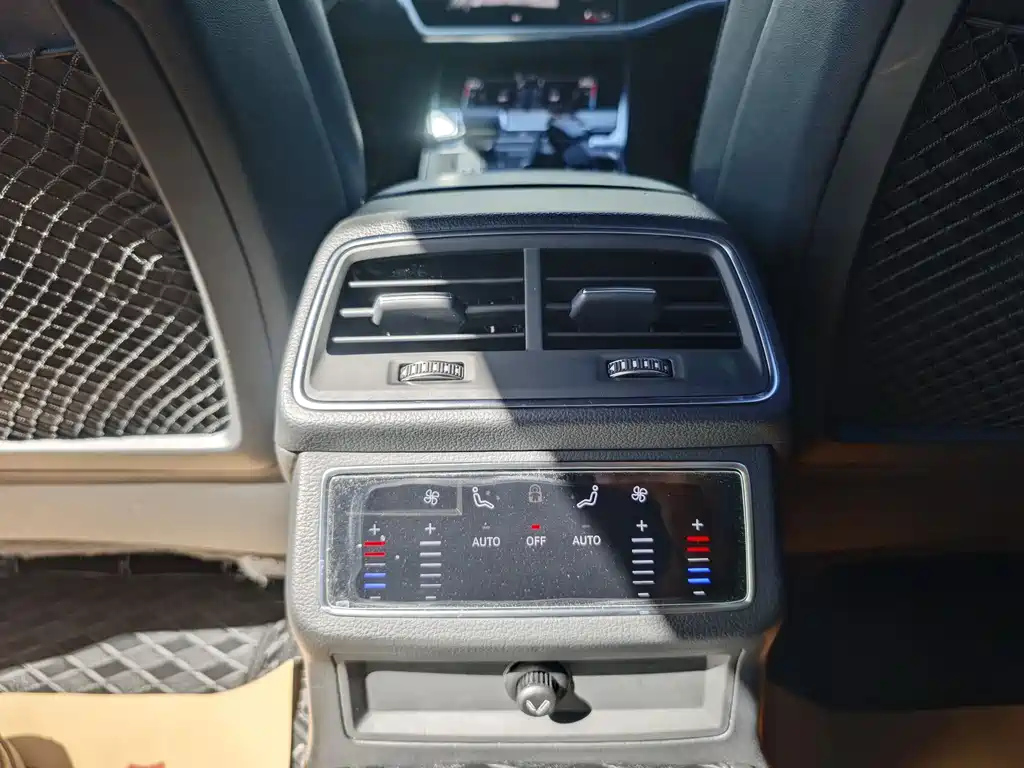 AUDI A6L 2021