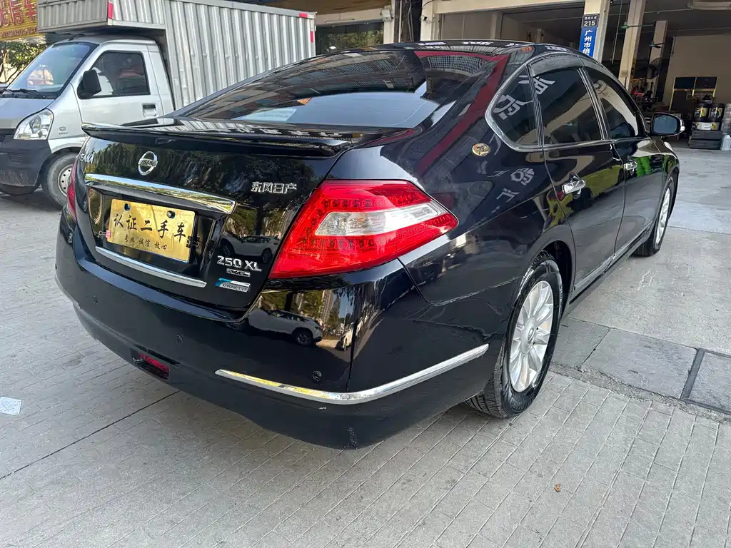 NISSAN TEANA 2009
