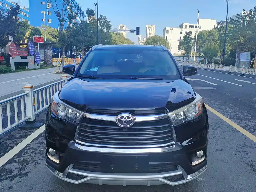 TOYOTA HIGHLANDER 2017