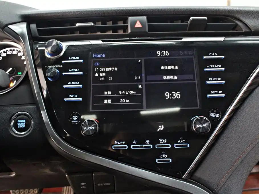 TOYOTA CAMRY 2018