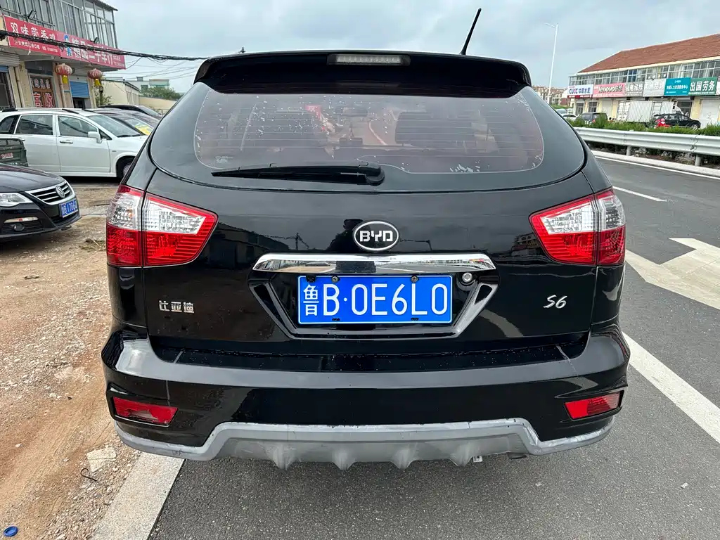 BYD S6 2015
