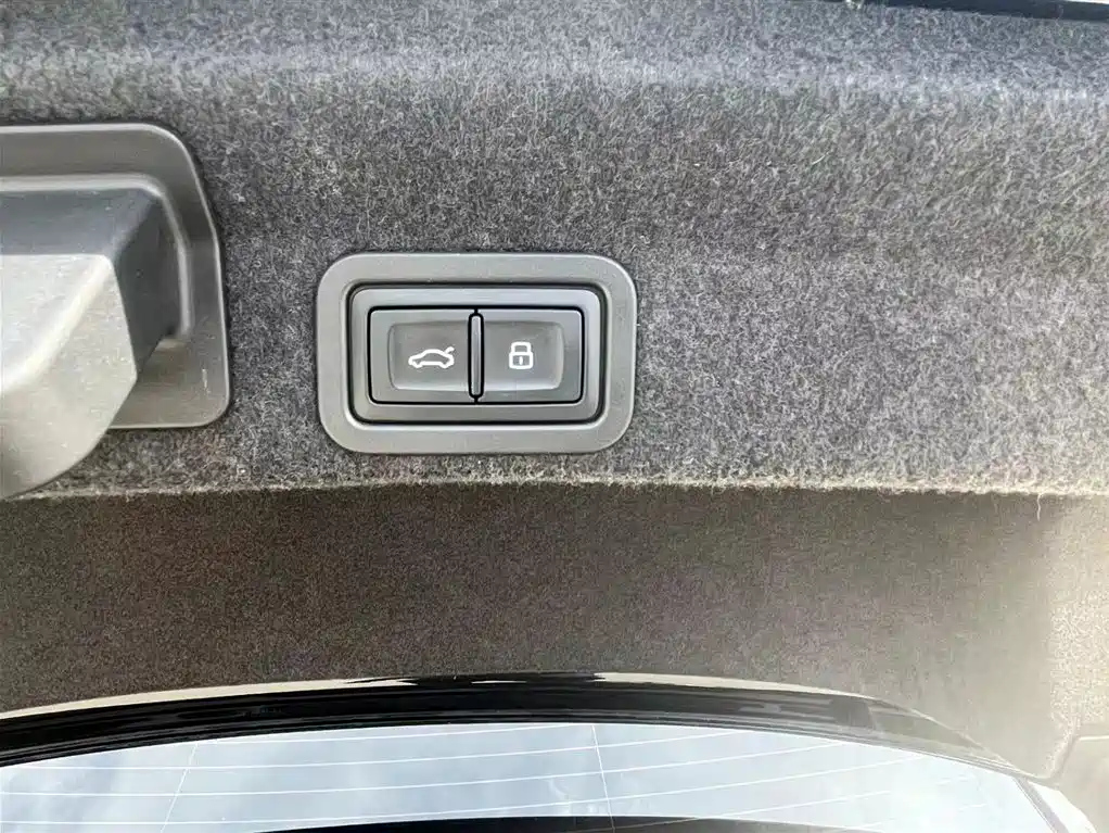 AUDI A6L 2023