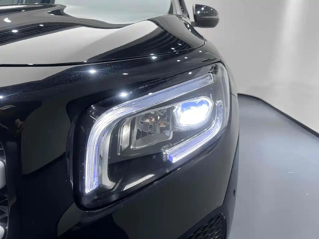 MERCEDES BENZ GLB 2022
